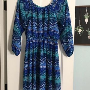 Xtraordinary patterned dress!